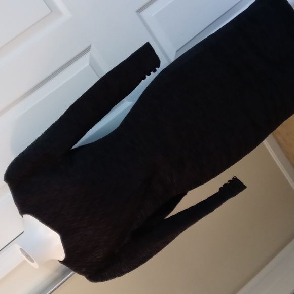 Black runched dress - Picture 4 of 4